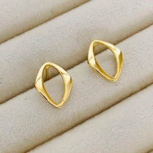 BRINCO PEQUENO EM OURO - BP122573