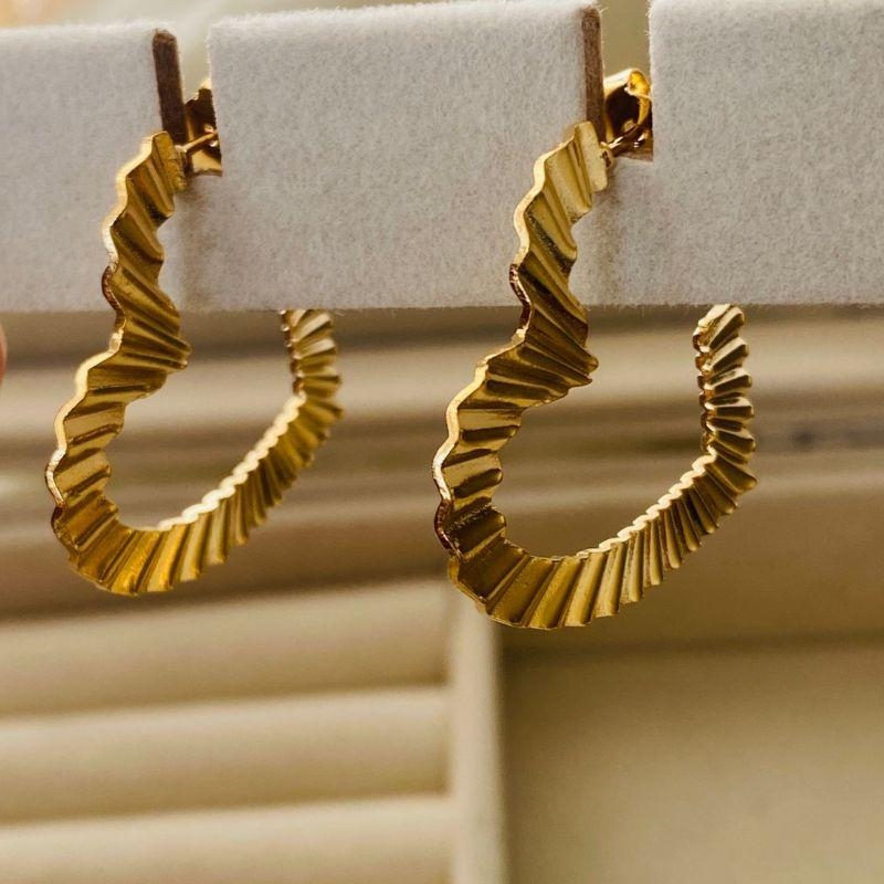 ARGOLA GRANDE EM OURO - AG112507