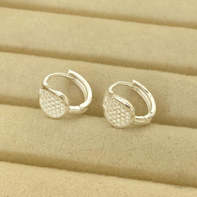 ARGOLA PEQUENA EM OURO - AP032601