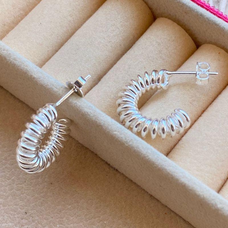 ARGOLA PEQUENA EM PRATA - AP082542