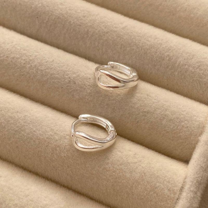 ARGOLA PEQUENAS EM PRATA - AP112533