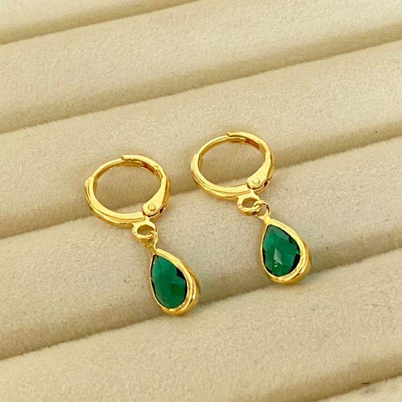 BRINCO MEDIO EM OURO - BM032604