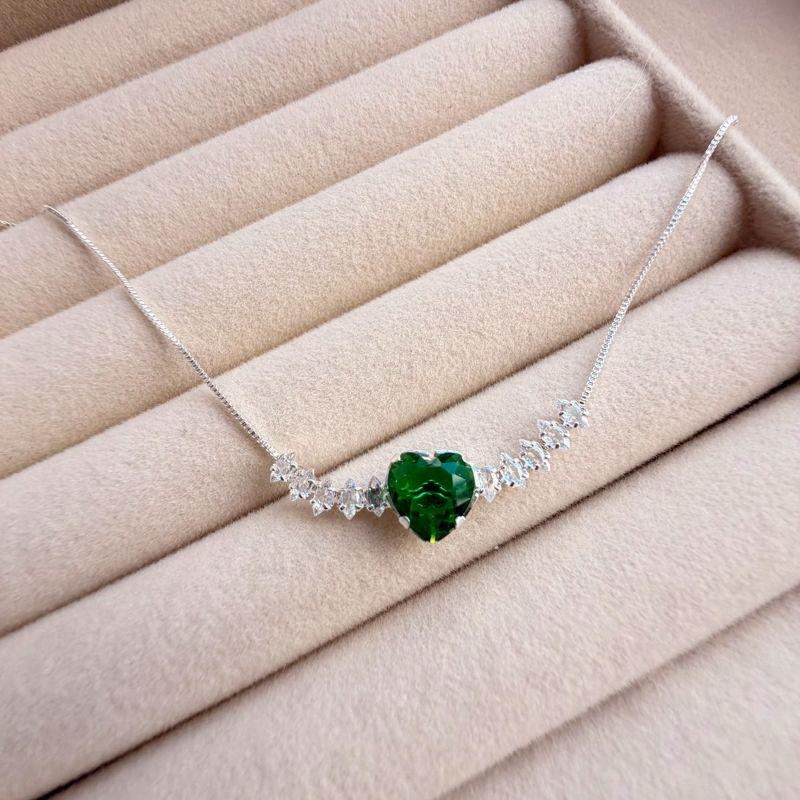 GARGANTILHA EM PRATA - VERDE - GG072624