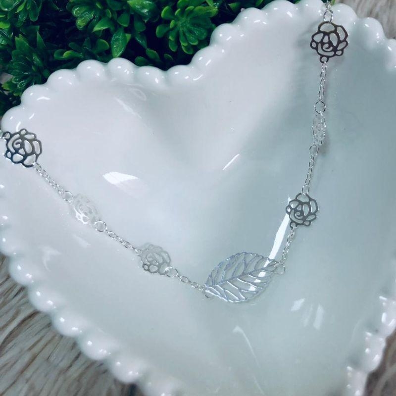 COLAR EM PRATA FOLHAS - CL092523