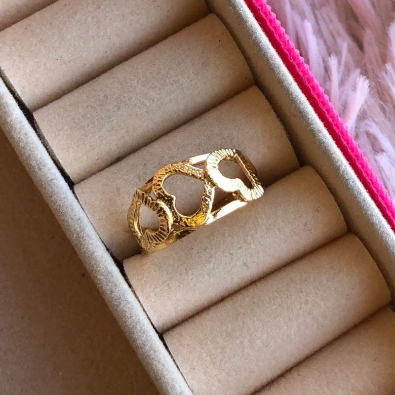 ANEL EM OURO TRÊS CORAÇÕES Nº 20 - AN092505