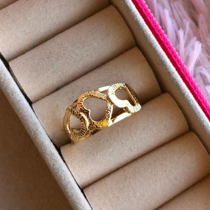 ANEL EM OURO TRÊS CORAÇÕES Nº 22 - AN092505