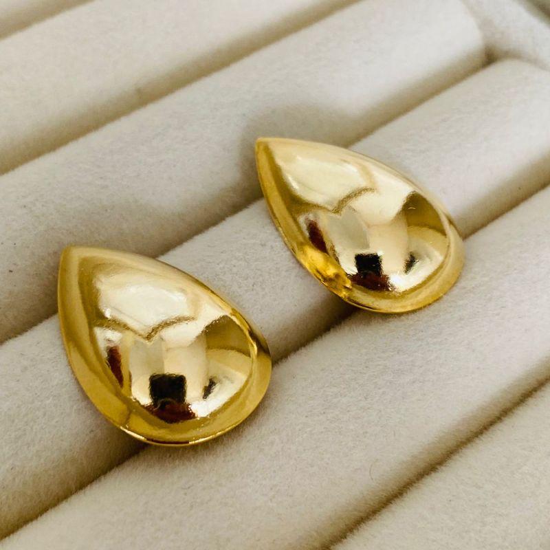 BRINCO MEDIO EM OURO - BM122528