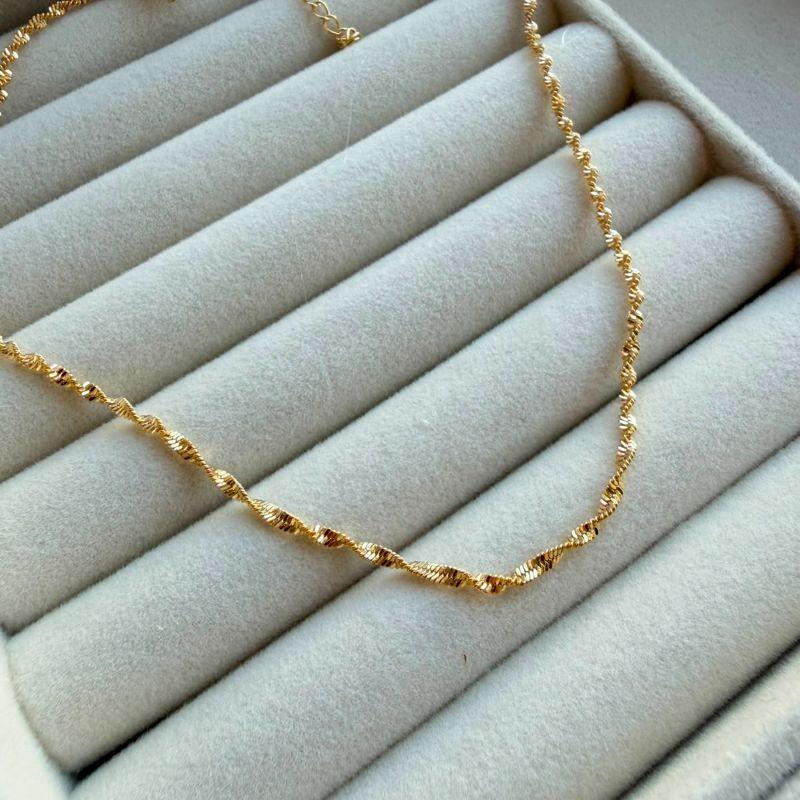 CHOKER SEMIJOIA EM OURO - CK525210