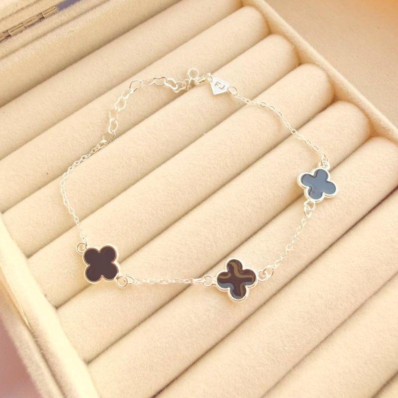 PULSEIRA FEM EM PRATA - PF072628