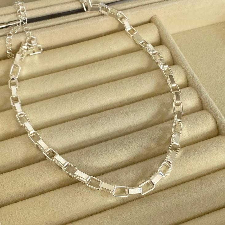 CORRENTE FEMININA EM PRATA - CF062604
