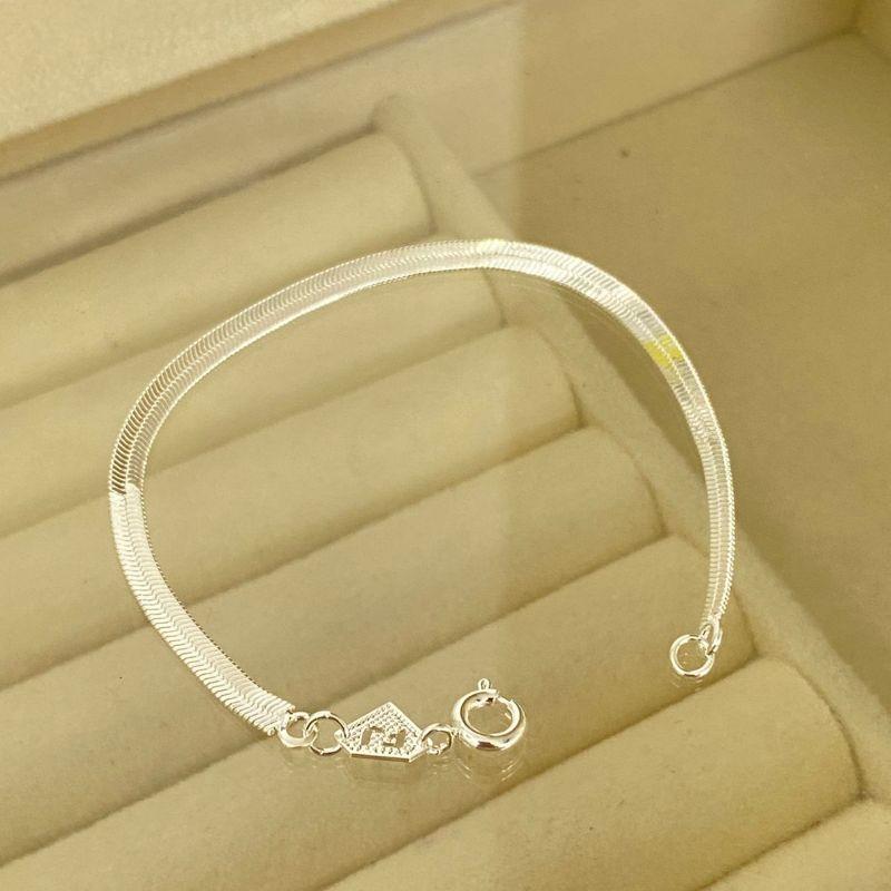 PULSEIRA INFANTIL EM PRATA - PT032623